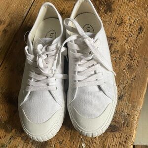 Taos White Canvas Sneakers